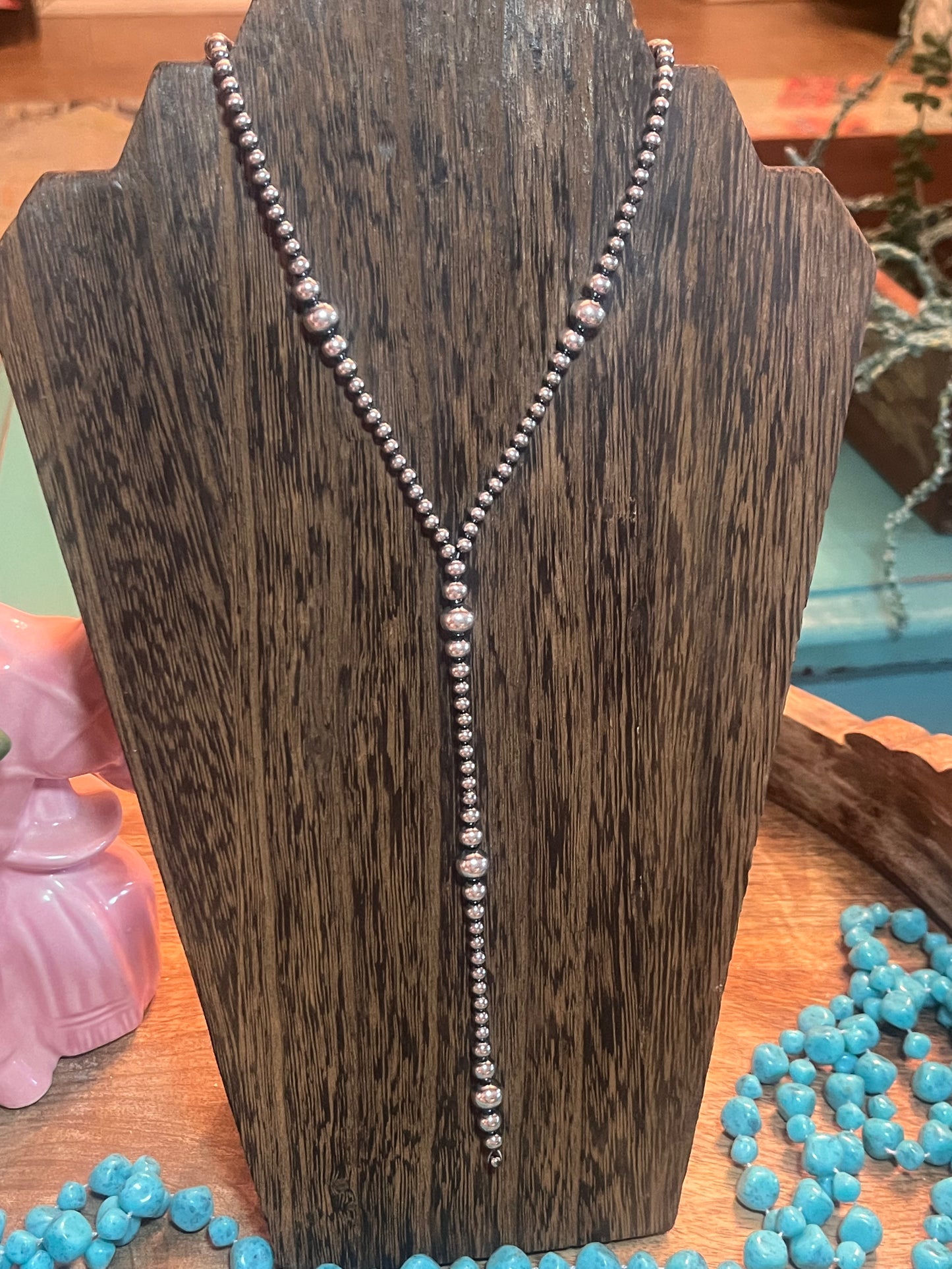 Graduated Pearl Lariat