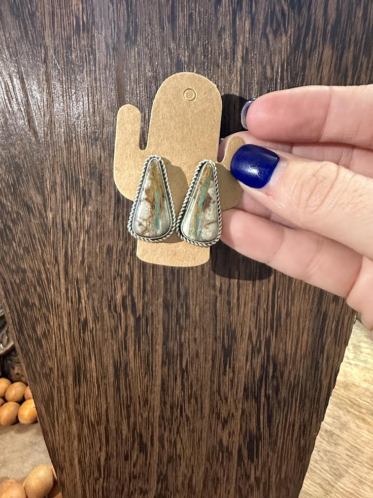 Ribbon Stud Earrings