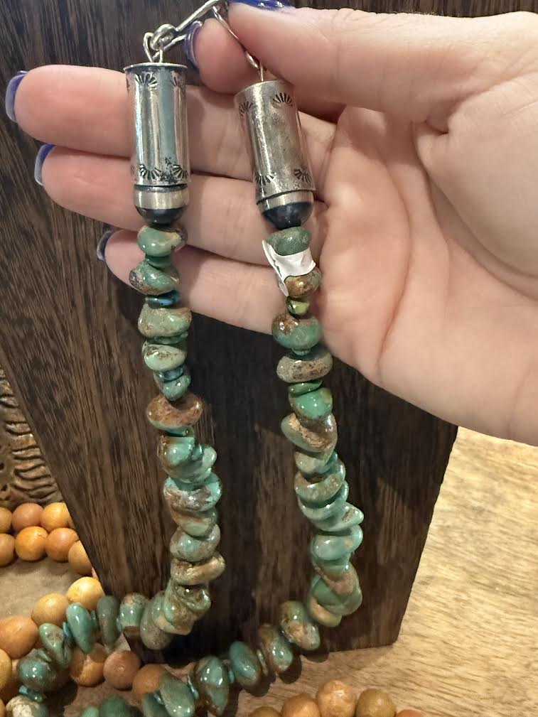 Large Chip with Barrell Beads