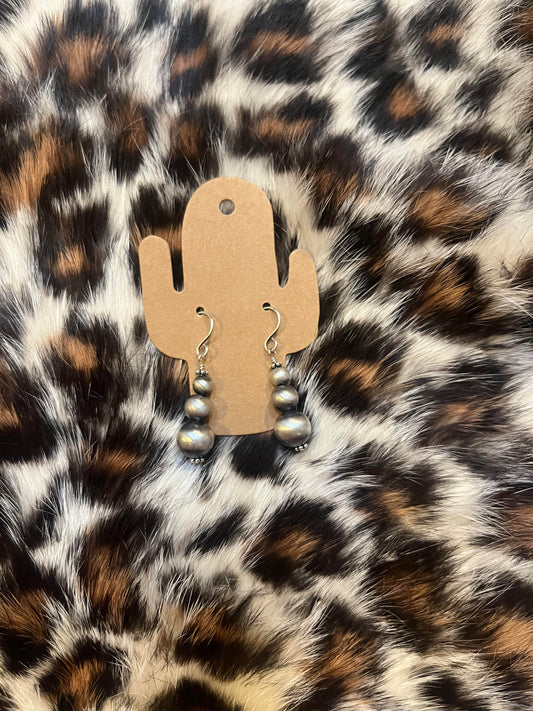 Graduated 3 Pearl Earrings